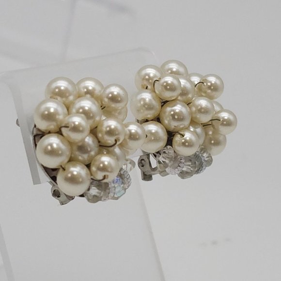 Vintage Faux Pearl Cluster Stud Earrings Japan Signed Clip Ons Nice Clasp P4 - Picture 8 of 10